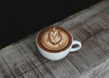 Beyond the Map: Why Your Search for a “Coffee Latte Near Me” Fails, and the Secret to Finding the Perfect Cup Every Time