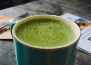 The Ion Engine in Your Cup: A Neuroscientist’s Guide to the Grande Matcha Latte and the Science of Calm Energy